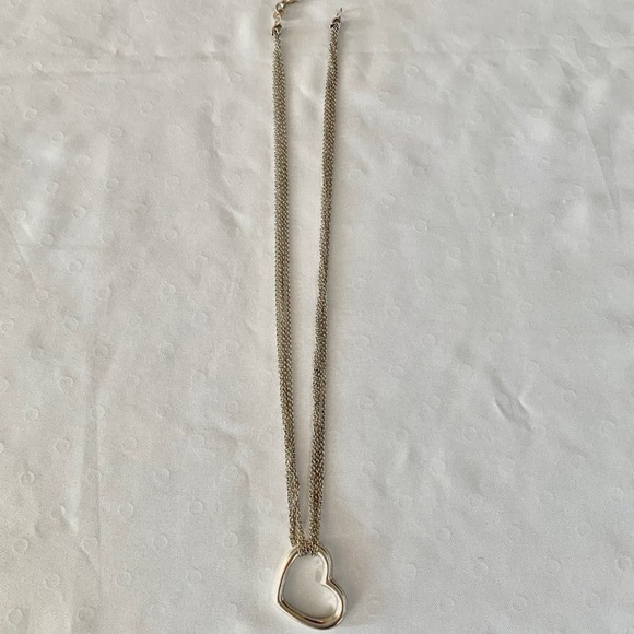 Floating heart sterling silver necklace - Picture 9 of 11